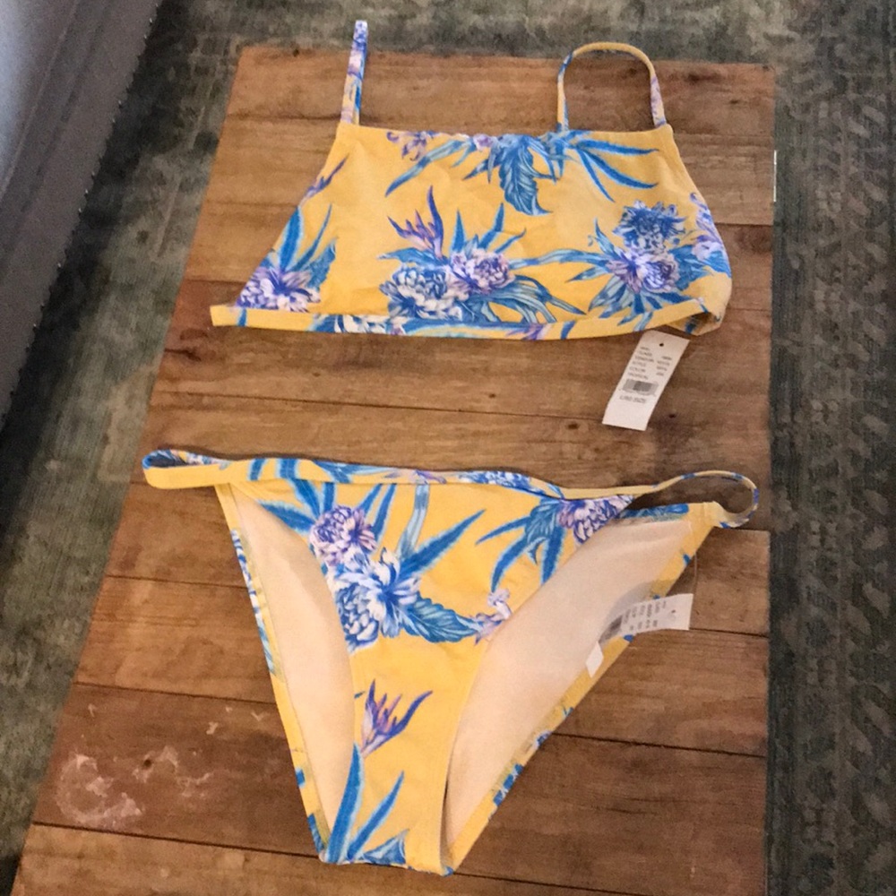 2-Piece swim suit